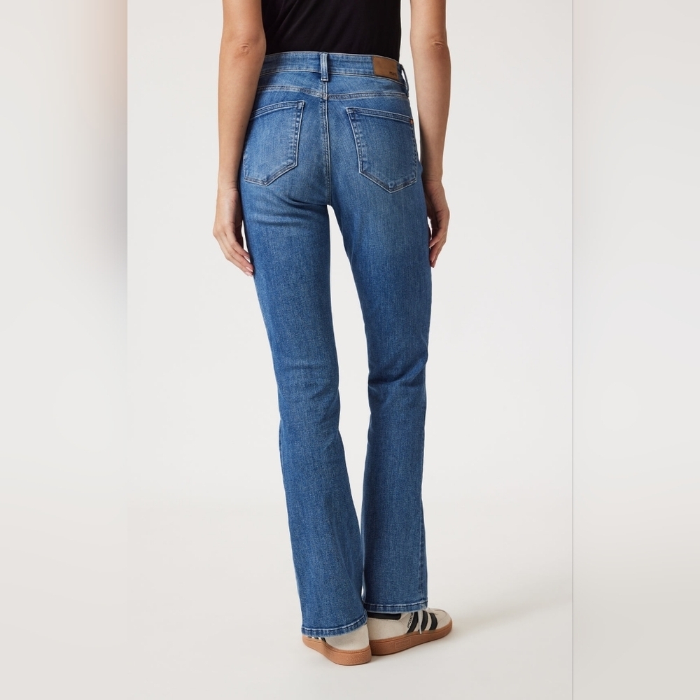 Mavi Women's Molly Bootcut Jeans in Classic Blue ~ Size 32 x 32 - Picture 15 of 16